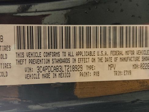 Used 2020 Dodge Journey SE w/ SE Popular Equipment Group FWD image 33