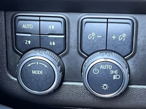Used 2022 Chevrolet Tahoe Z71 AWD/4WD image 24