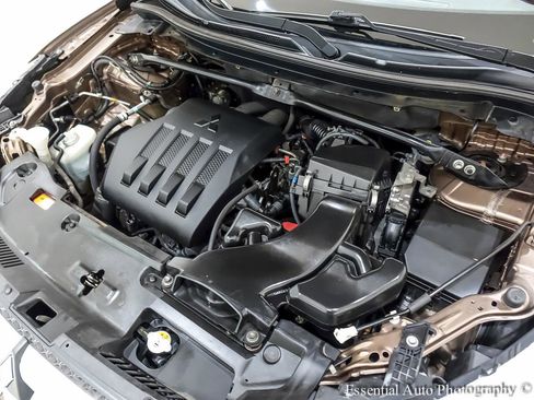 Used 2019 Mitsubishi Eclipse Cross ES image 33