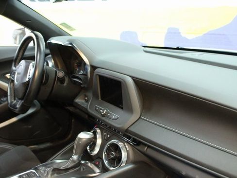 Used 2023 Chevrolet Camaro LT image 10