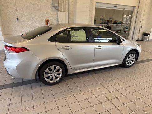 New 2026 Toyota Corolla LE image 5