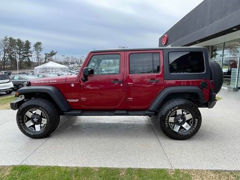 Used 2013 Jeep Wrangler Unlimited Rubicon w/ Connectivity Group image 11