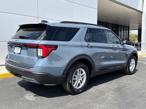 New 2026 Ford Explorer Active w/ Active Comfort Package RWD image 4