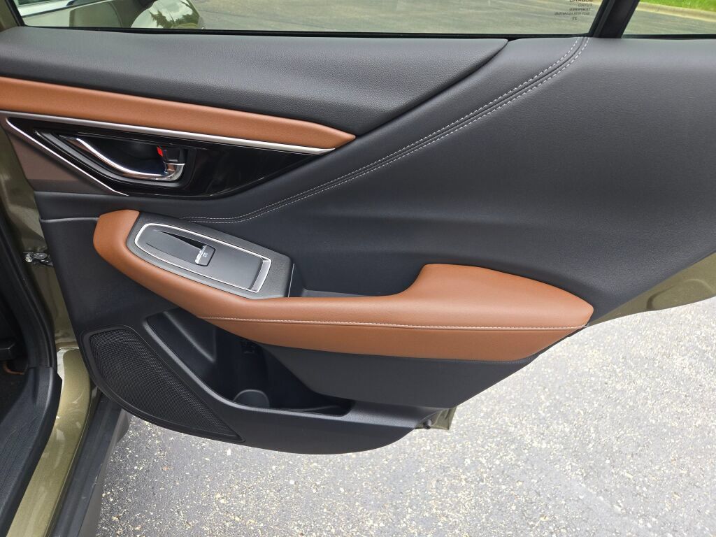 Used 2021 Subaru Outback Touring XT AWD/4WD image 9
