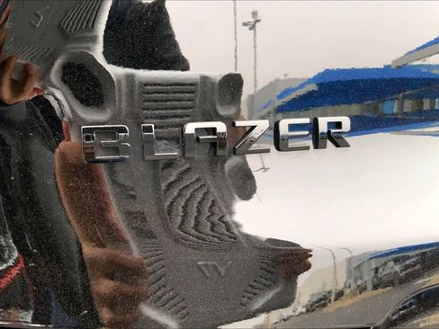 Certified 2025 Chevrolet Blazer RS w/ Driver Confidence II Package image 30