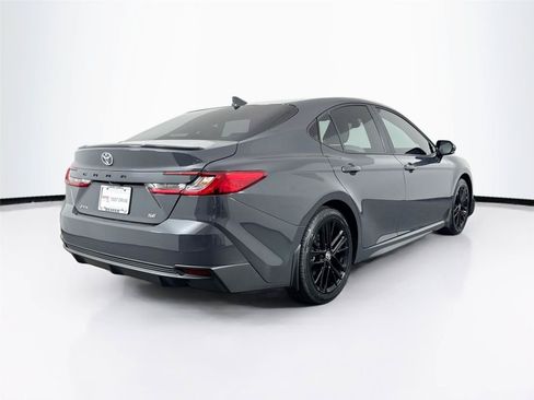 Used 2025 Toyota Camry SE FWD image 2