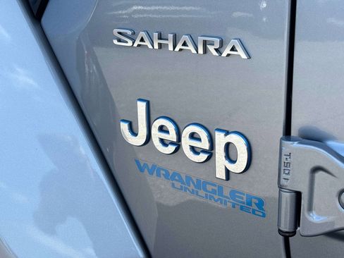 Certified 2021 Jeep Wrangler Unlimited Sahara w/ Cold Weather Group image 8
