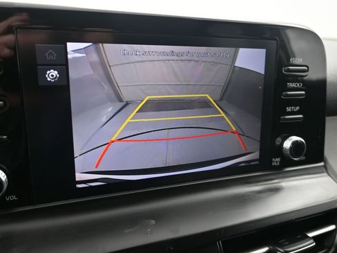 Certified 2024 Kia Seltos LX image 18