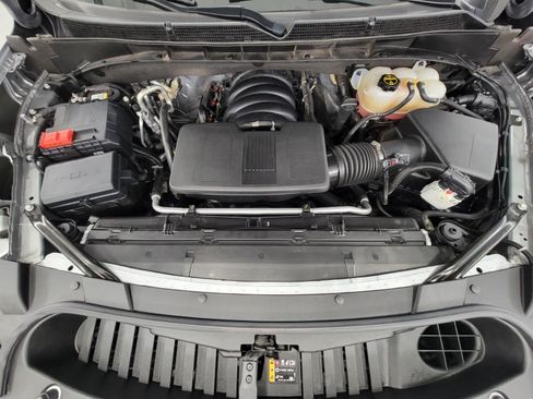 Used 2025 GMC Yukon XL Denali AWD/4WD image 8