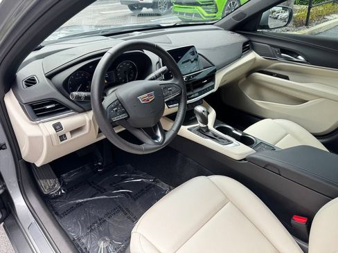Used 2026 Cadillac CT4 Luxury RWD image 8