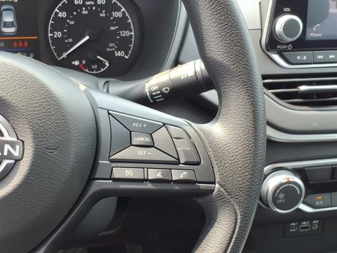 Used 2025 Nissan Altima 2.5 S FWD image 15