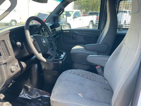Used 2017 Chevrolet Express 2500 LS image 8