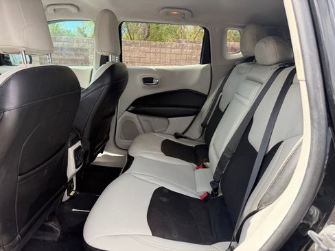 Used 2018 Jeep Compass Latitude w/ Popular Equipment Group AWD/4WD image 10