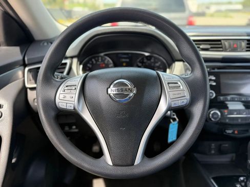 Used 2016 Nissan Rogue S AWD/4WD image 24