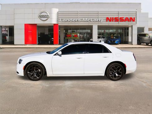 Used 2023 Chrysler 300 S image 6