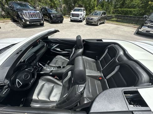 Used 2019 Chevrolet Camaro SS RWD image 21