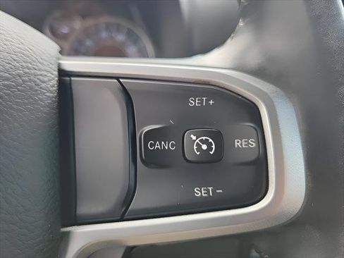 Used 2019 RAM 1500 Big Horn AWD/4WD image 11