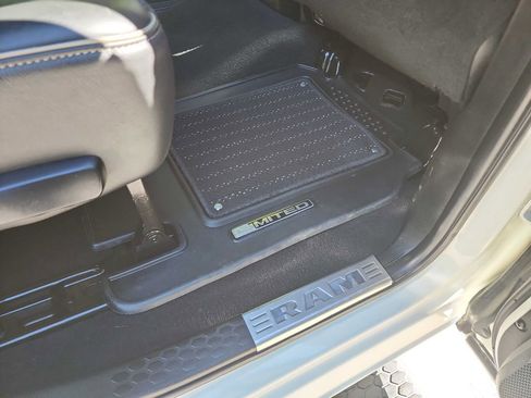 Used 2017 RAM 2500 Limited image 43