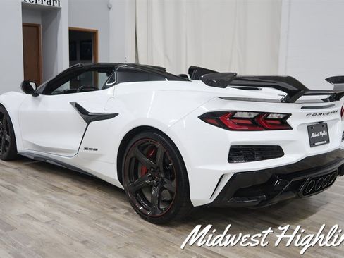 Used 2026 Chevrolet Corvette Z06 RWD image 14