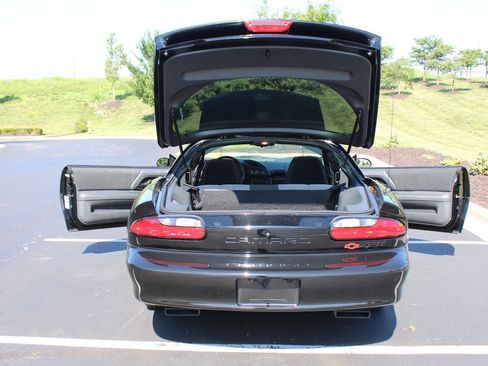 Used 1993 Chevrolet Camaro Z28 RWD image 13