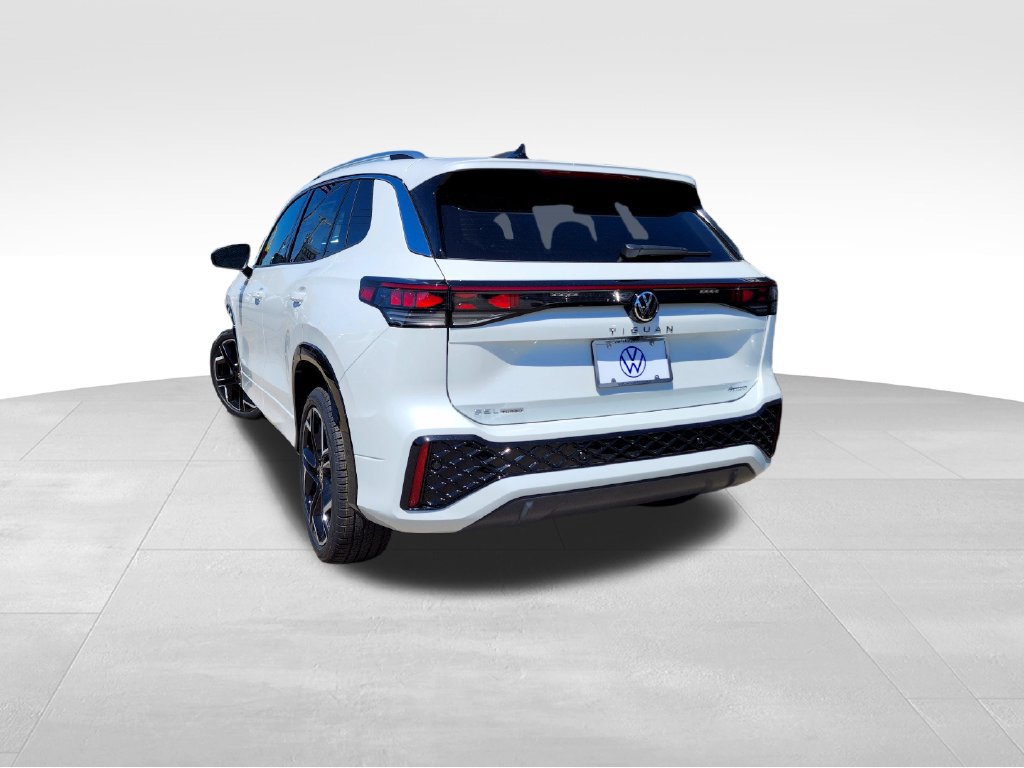 New 2026 Volkswagen Tiguan SEL R-Line AWD/4WD image 4