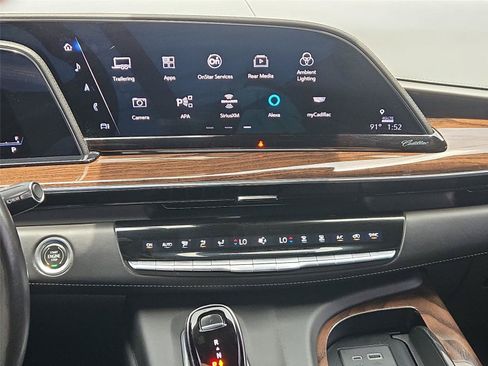 Used 2022 Cadillac Escalade Sport Platinum w/ Heavy-Duty Trailer Package AWD/4WD image 18