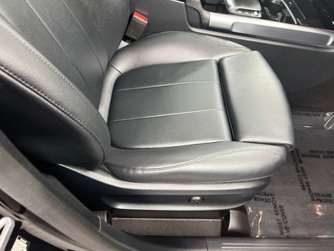 Used 2023 Mercedes-Benz GLB 250 4MATIC image 25