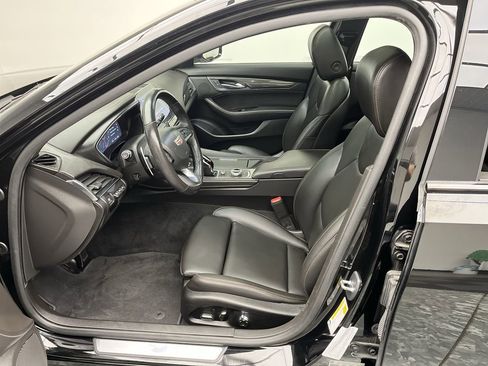 Certified 2022 Cadillac CT5 Sport w/ Technology Package image 3