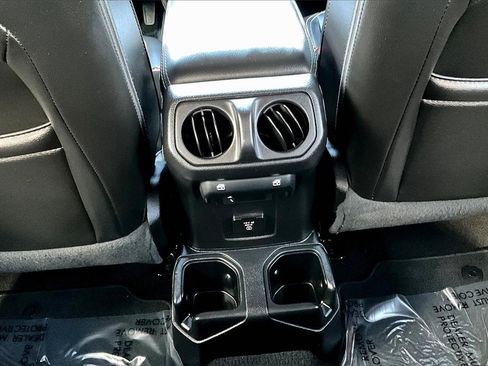 Used 2021 Jeep Gladiator Overland w/ Popular Equipment Package image 34