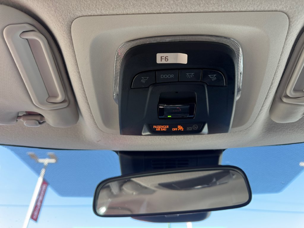 Used 2025 Toyota Corolla LE w/ LE Premium Package FWD image 39