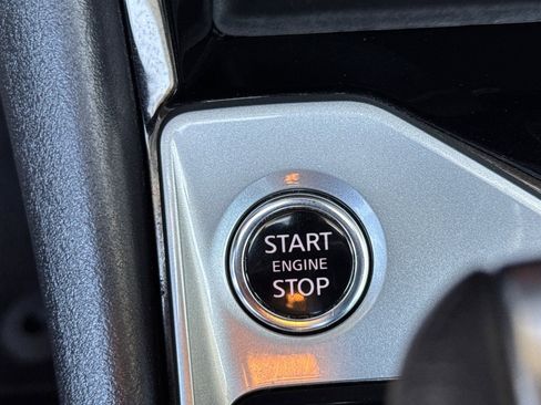 Used 2024 Nissan Altima 2.5 SV FWD image 25