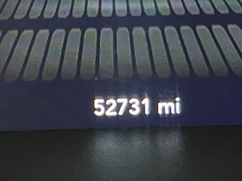 Used 2023 Dodge Challenger R/T RWD image 4