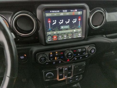 Certified 2020 Jeep Wrangler Unlimited Sahara image 28