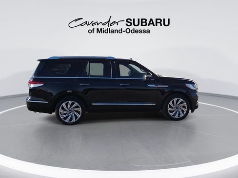 Used 2023 Lincoln Navigator Reserve AWD/4WD image 9