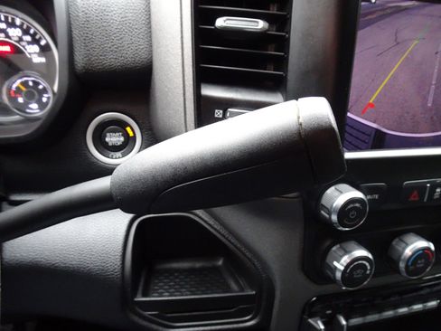 Used 2020 RAM 3500 Tradesman w/ Chrome Appearance Group image 23