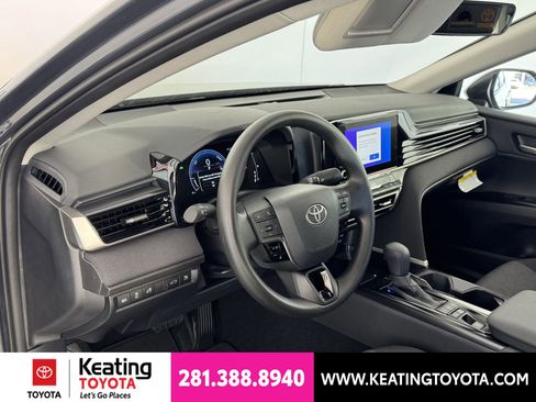 Used 2026 Toyota Camry LE w/ Convenience Package FWD image 2