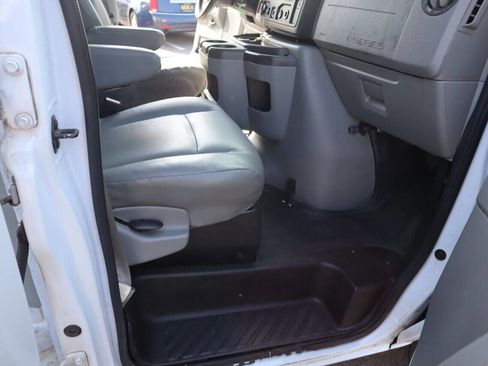 Used 2011 Ford E-250 and Econoline 250 w/ PWR Group image 23