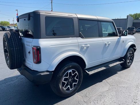 Used 2025 Ford Bronco Outer Banks AWD/4WD image 3