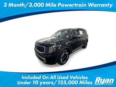 Used 2023 Kia Telluride EX w/ EX Captain's Chair Package