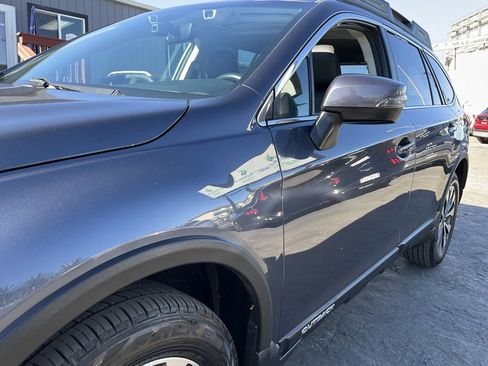 Used 2017 Subaru Outback 2.5i Limited image 85