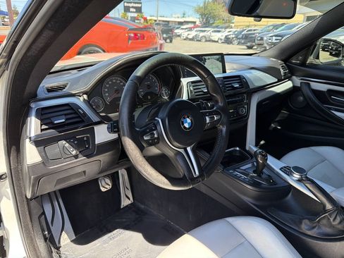 Used 2018 BMW M4 Coupe RWD image 34