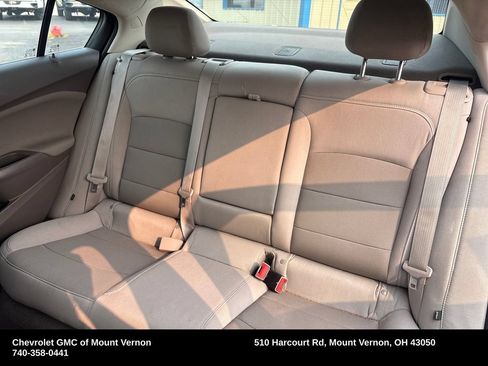 Used 2017 Chevrolet Cruze LT w/ Convenience Package FWD image 18