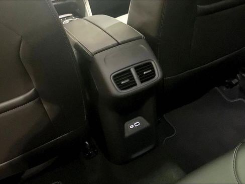 Certified 2023 Buick Envision Essence image 31