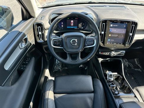 Used 2023 Volvo XC40 B5 Ultimate AWD/4WD image 22