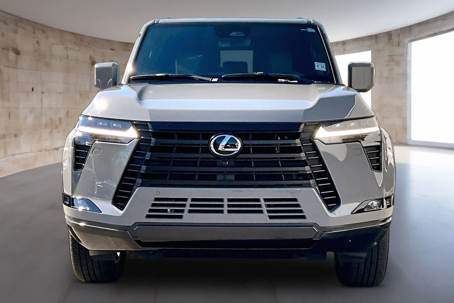Certified 2026 Lexus GX 550 w/ Accessory Package (2T) AWD/4WD image 2