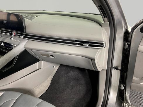 Certified 2023 Hyundai Elantra SEL w/ Convenience Package FWD image 25
