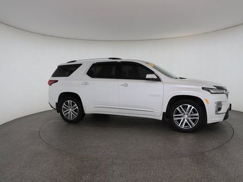 Used 2024 Chevrolet Traverse High Country image 24