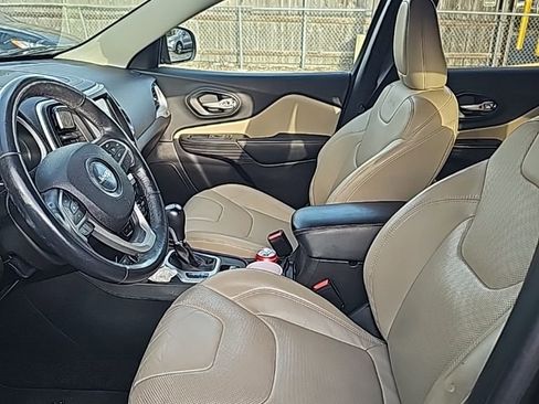 Used 2015 Jeep Cherokee Limited w/ Luxury Group image 11