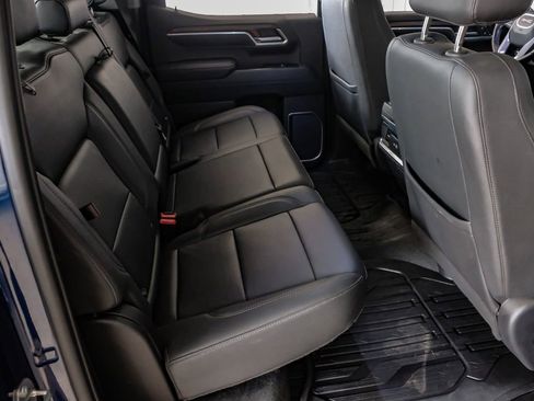 Used 2023 GMC Sierra 1500 SLT image 34