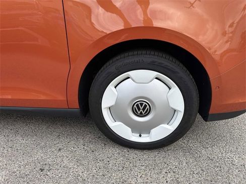New 2025 Volkswagen ID. Buzz 1st Edition image 7